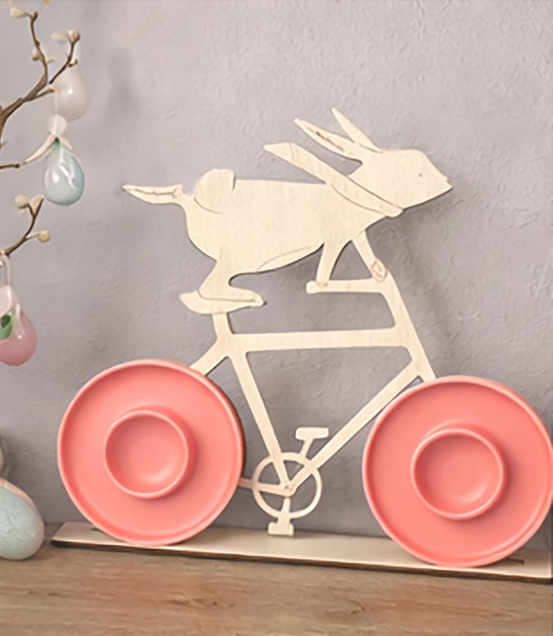 Moderne Tischdeko Ostern, Bunte Eierbecher, Deko Osterhase aus Holz, Sammlerstücke, Osterhase Fahrrad, Lustiger Osterhase, Osterdeko Tisch