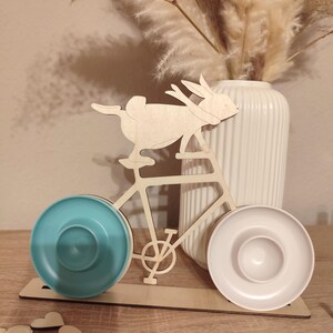 Moderne Tischdeko Ostern, Bunte Eierbecher, Deko Osterhase aus Holz, Sammlerstücke, Osterhase Fahrrad, Lustiger Osterhase, Osterdeko Tisch