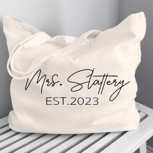 Customized Mrs Honeymoon Tote  Bag,Zippered Tote Bag,Bridal Shower Gift,Big Tote Bag with Zipper,Wedding gift,Beach Tote Bag, Gift for Bride