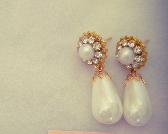 Bridal Drop Pearl Earrings White pearl Wedding Earrings Bridal Earrings Swarovski Rhinestone Earrings Gold Bridal Vintage Jewelry Crystals