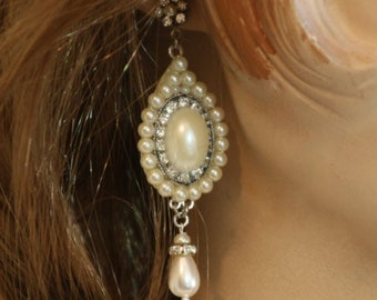 Bridal Earrings,Ivory Pearl Earrings,Wedding Earrings,Bridal Pearls Chandelier,Vintage Style,Rhinestone and Pearl,Wedding Accessories,OOAK
