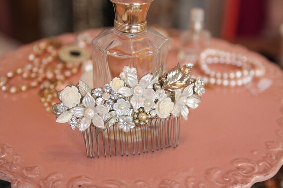 Flower Hair Combs Bridal Pearl Rhinestone Vintage Wedding Party Accessories Amazon.com : Hair Side Combs Bride Wedding Hair Comb Flowers  main image 2