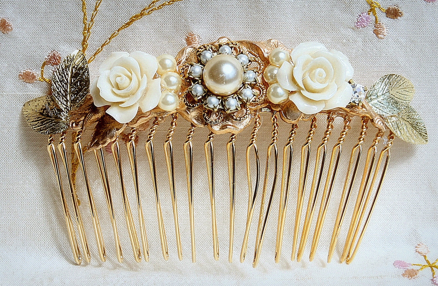 Vintage Gold & Pearls Hair Comb Eugenie Vintage Freshwater Pearl and Diamante Hair Comb main image 2