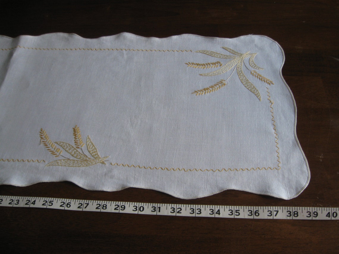 Vintage Embroidered Scallop Edge Linen Table Runner Golden Etsy