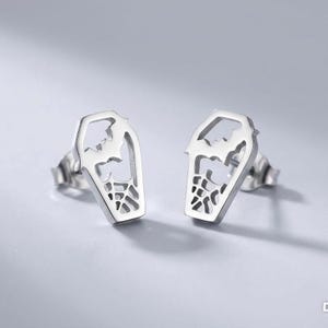 Hypoallergeen roestvrijstalen vleermuiswebstekeroorbellen Vleermuiskistoorbellen Doodskistsieraden Stalen sieraden Gotische oorbellen Gotische sieraden