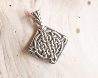 Celtic Knot pendant , Celtic necklace , Celtic jewelry , Silver Irish pendant , Celtic Sailor knot , Metal Clay jewelry , Everyday jewelry