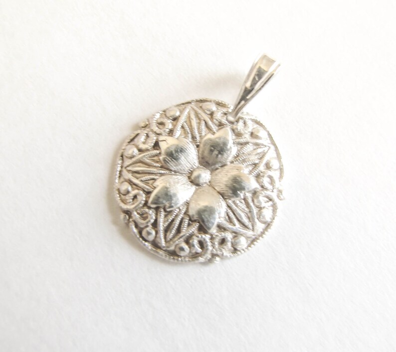 Silver Flower Pendant , Fine silver , Floral pendant , Flower necklace , .999 Silver , Minimalist image 5