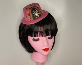 Vintage Venom Spider Mini Top Hat Fascinator