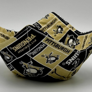 Pittsburgh Penguins Bowl Cozy – NHL Microwave Safe Soup Bowl Holder – Cotton Fabric Handmade