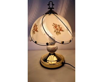 Vintage-Tischleuchte mit Touch-Funktion, 3-stufiger Dimmer, floraler Glasschirm, Sockel aus Messing und Porzellan