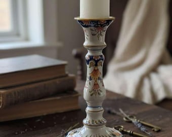 Antiker französischer Fayence-Kerzenständer, Desvres Fourmaintraux, handbemalt im Imari-Stil, signiert und nummeriert, Vintage-Keramik aus Frankreich