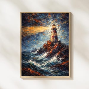 Könnte beinhalten: Gerahmtes Gemälde eines Leuchtturms auf einer felsigen Insel, beleuchtet von einem hellen Lichtstrahl. Der Leuchtturm hat rot-weiße Streifen. Das Kunstwerk zeigt ein stürmisches Meer mit tosenden Wellen und einen dunklen, sternenübersäten Himmel.