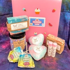 18th Birthday Care Package for Her, 18th Birthday Gift for Her, Happy  Birthday Box, 18th Birthday Box, 18th Birthday Gift for Daughter 032 