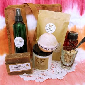 Oatmeal Spa Gift Set, Oatmeal, Oatmeal Bath Gift Set, Bath Bomb Gift Set, Bath Fizzie Gift Set, Spa Gift Set, Organic Spa Set, Bath Gift Set