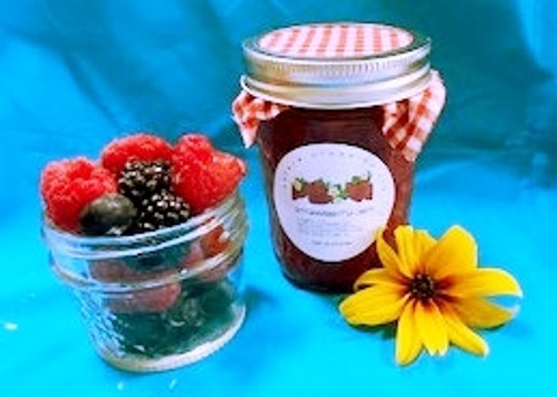 Gourmet Organic Jam Triple Treat Boxed Gift Set, gourmet jam gift set, organic jam gift set, holiday jam gift set, foodie gift set, jam gift image 6