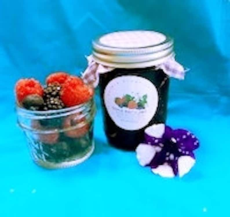 Gourmet Organic Jam Triple Treat Boxed Gift Set, gourmet jam gift set, organic jam gift set, holiday jam gift set, foodie gift set, jam gift image 7