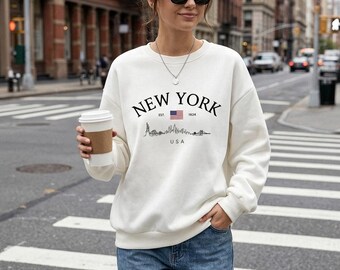 Women's New York City Crewneck Sweatshirt, Retro USA Skyline Graphic Top, Casual Vintage City Style Fall Pullover