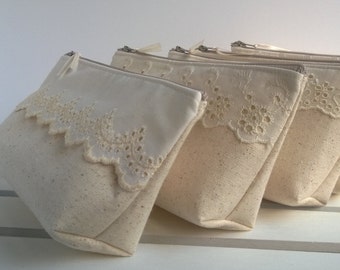 Set of 8- Bridesmaid Clutches, Fall Wedding Bridesmaid Clutch Purse, Linen Fabric, Lace, Bridesmaids Gift, Wedding