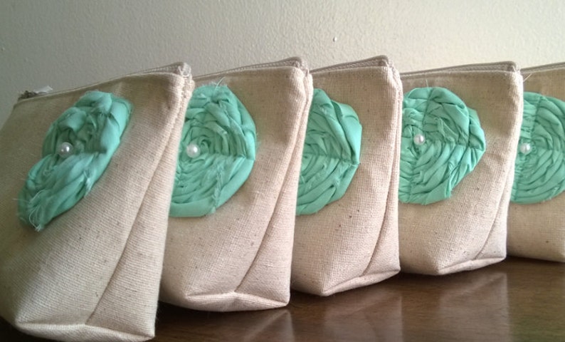 Bridesmaid gift set Bridesmaid gift idea Bridal gift Set of 6 Makeup bags Bridesmaid makeup bag Bridesmaids gift Mint