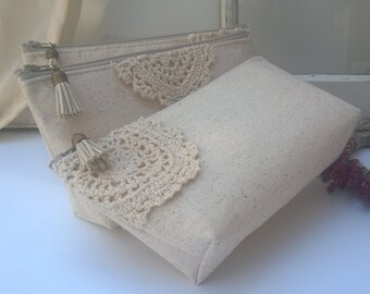 Bridesmaid Gift, Linen and Lace Burlap Clutch Bag, Personalized Wedding Accessory, Bridal Party Cosmetic Bag, Bohemian Style, Set of 5