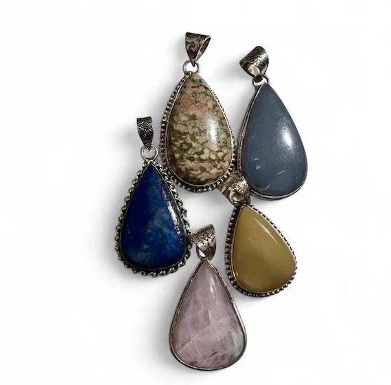 Natural gemstone pendants with lab reports