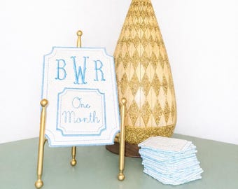 Embroidered Baby Milestone Cards, Personalized Month Markers, Newborn Gift Set (5x7 inches)
