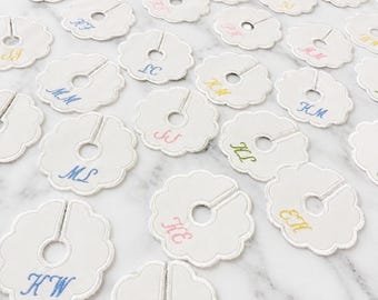 Embroidered Wine Glass Tags, Drink Markers, Wedding Gift for Bride, Custom Embroidered Scallop Wine Stem Tags, Custom Wine Glass Tags