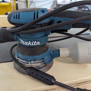 Adaptador Shop-Vac compatible con la lijadora orbital aleatoria Makita de 5"