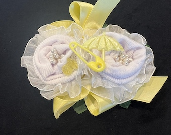 Baby Sock Corsage - YELLOW UNISEX