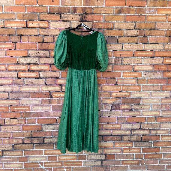 vintage 50s/60s emerald velvet puff sleeve dress … - image 2