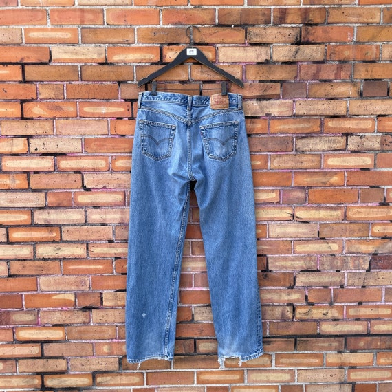 vintage 1998 medium wash levis 501 / 36 x 34 - image 2