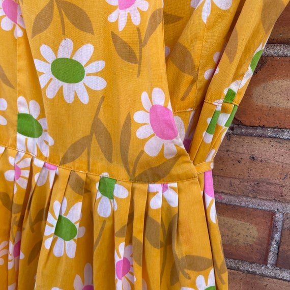 vintage 50s/60s swirl yellow floral wrap dress / … - image 8