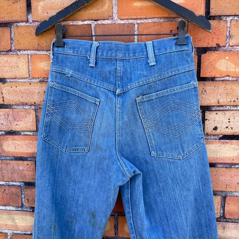 vintage 70s blue wide leg light wash jeans / 26 s small image 6