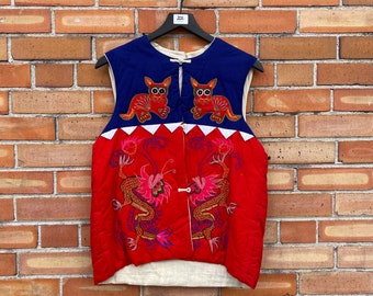 vintage red embroidered cotton chinese bai jia bei blessings vest / m medium