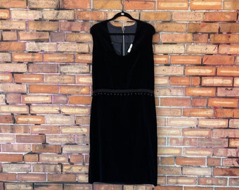 vintage 60s mod black velvet u neck shift dress / m medium