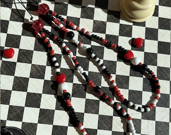 Queen of Hearts - Cellphone Beaded Wrist Strap
