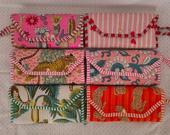 Handgemaakte gewatteerde sieradenrol | Reisorganizer van katoen met Indiase blokprint, bloemenclutch, sieradenopbergtas met blokprint, cadeau voor bruidsmeisjes