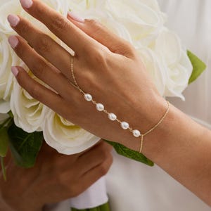 Real Freshwater Pearl Hand Chain Bracelet, Pearl Beaded Bracelet, Womens Bracelet, Bridal Bracelet, Wedding Jewelry, Bridesmaid Gift for Her