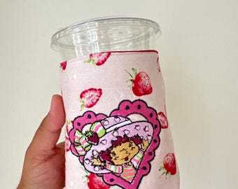 イチゴの女の子の刺繍入りカップカバー｜ドリンクスリーブホルダー