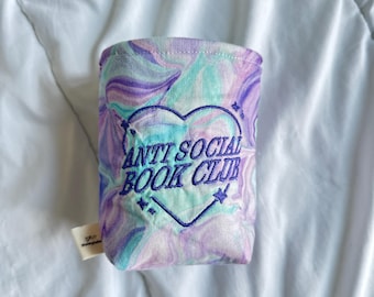 アンチソーシャル・ブッククラブ刺繍入りカップカバー｜ドリンクスリーブホルダー