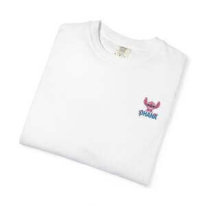 Färgglad Stitch och Angel Patchwork Kram T-shirt | Lilo & Stitch-inspirerade par-T-shirts bild 1