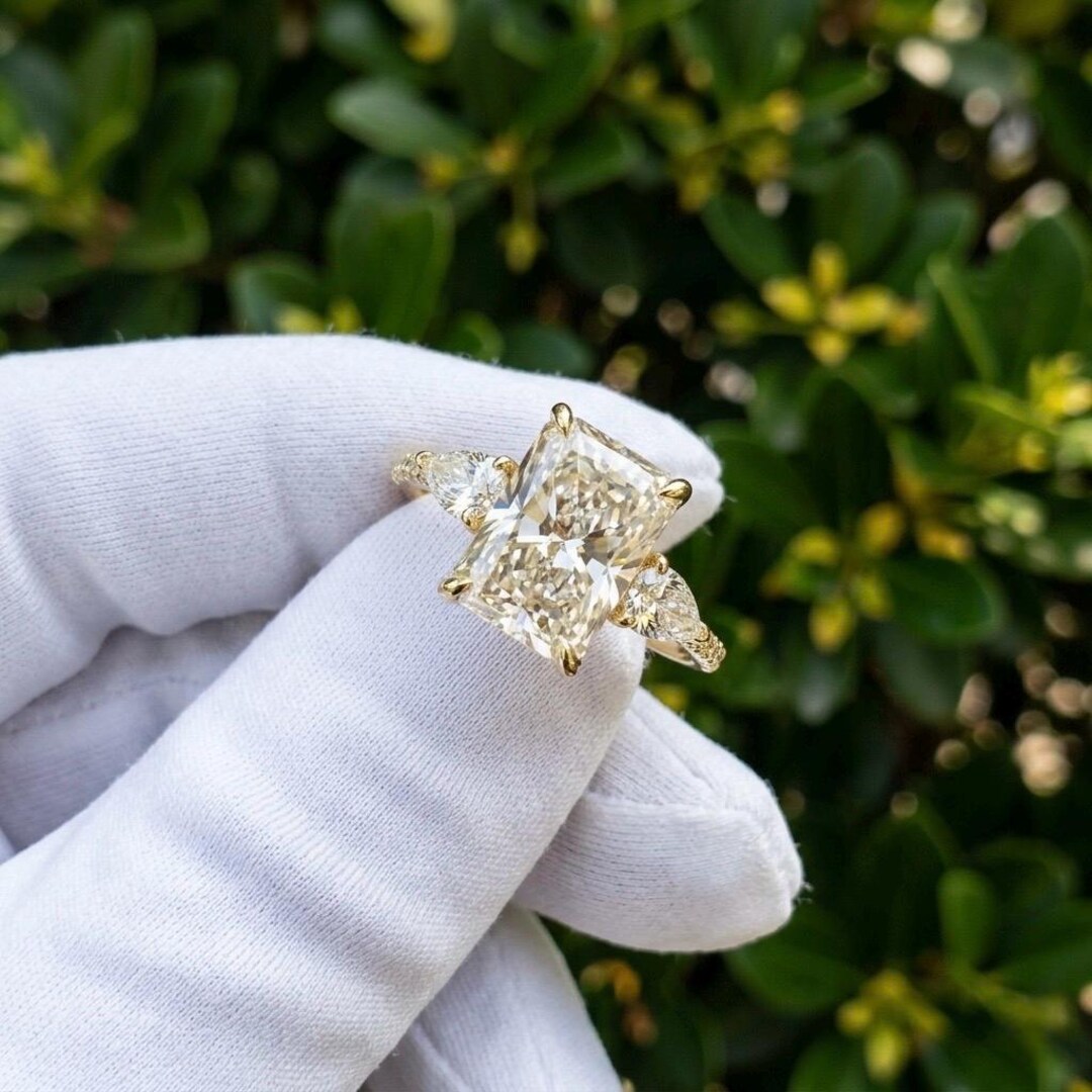 3 CT Radiant Cut E VVS2/VS1 Lab Grown Diamond Engagement Ring, IGI ...
