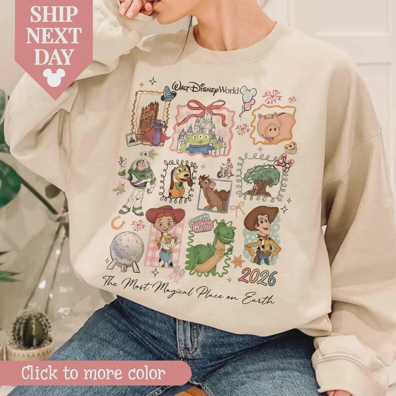 Camiseta de Toy Story de Walt Disney World con colores cómodos, viaje de vacaciones familiares 2026, camiseta de Woody y Buzz Lightyear, camiseta del Castillo Mágico de Coquette Bow imagen 6