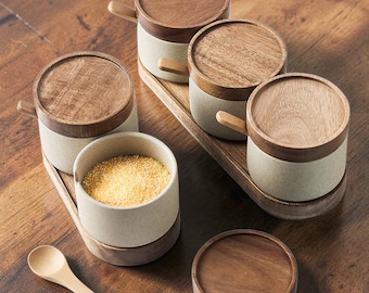 Condimento japonés de cerámica con tapa y cuchara de bambú: tarro para especias y aceitera