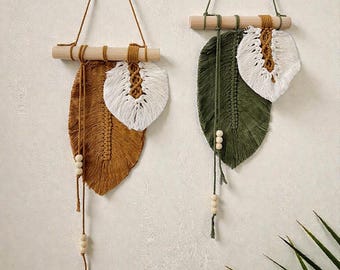 Tapiz de pared bohemio con hojas de macramé, pequeño, tejido a mano, ideal para decorar la pared del dormitorio.
