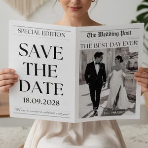 Può includere: Annuncio di matrimonio in stile giornale con il titolo "SAVE THE DATE" e la data "18.09.2028". Il lato destro presenta una foto in bianco e nero di una coppia. Il testo "The Wedding Post" è in alto.
