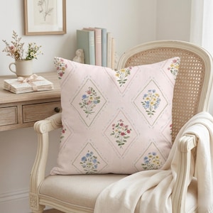 Kussensloop met wilde bloemen blozen, kussenhoes boeket latwerk, lente-theesalonaccent, decor Grandmillennial cottage, gastvrouw cadeau-accent