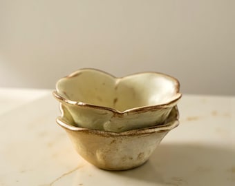 Handmade Ceramic Petal Sauce Dish – Rustic Brown Japanese Style Bowl