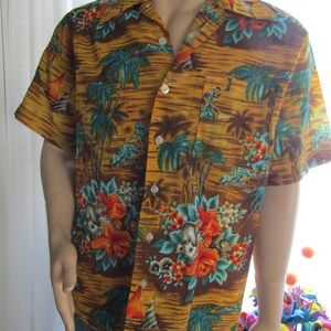 1970s&#39; Male Gold/Brown/Green/Etc. TROPICAL Print Short Sleeve SHIRT By Waikiki 76---Size Large