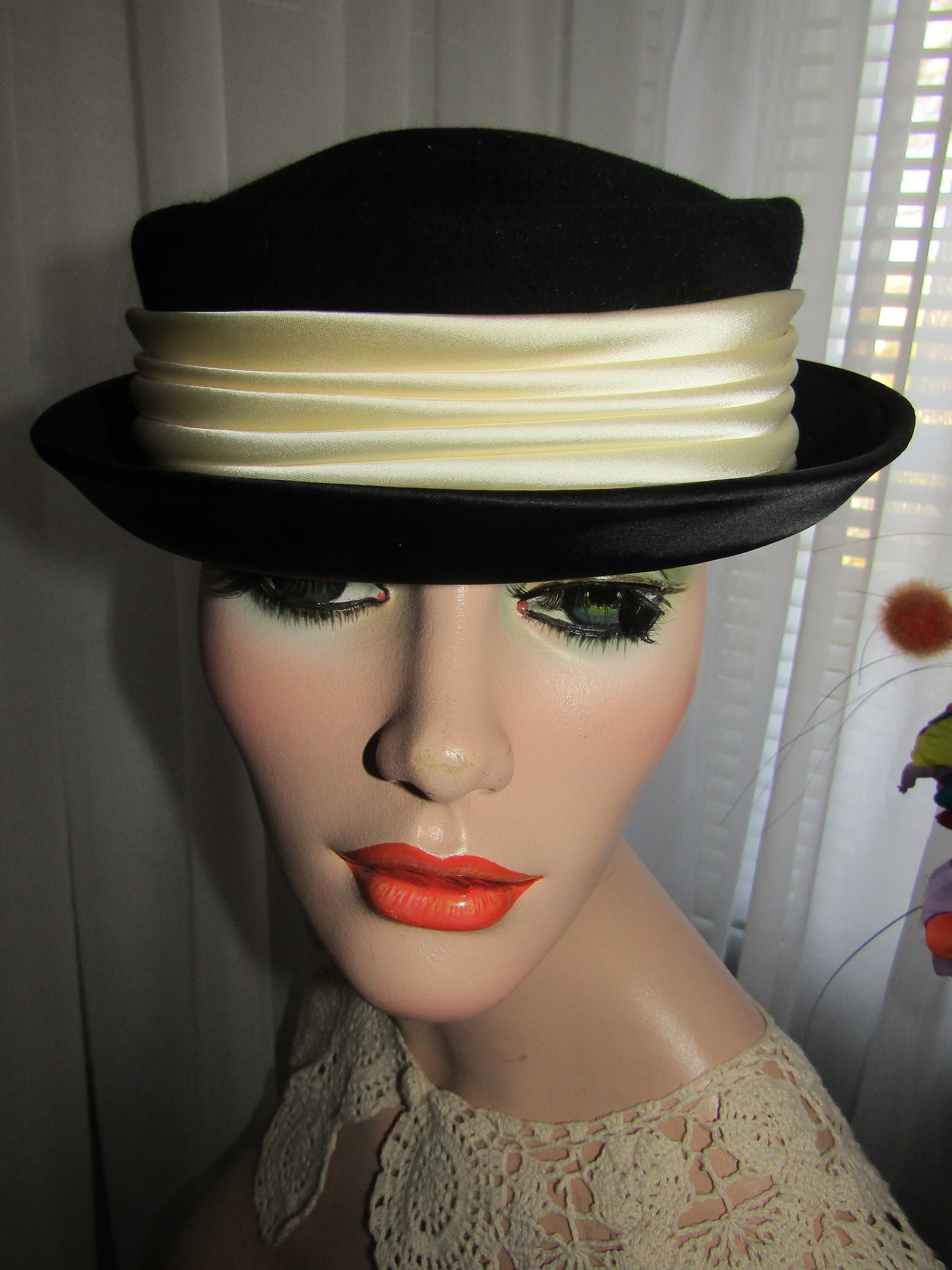 Gene Doris Hat - Etsy display picture 1